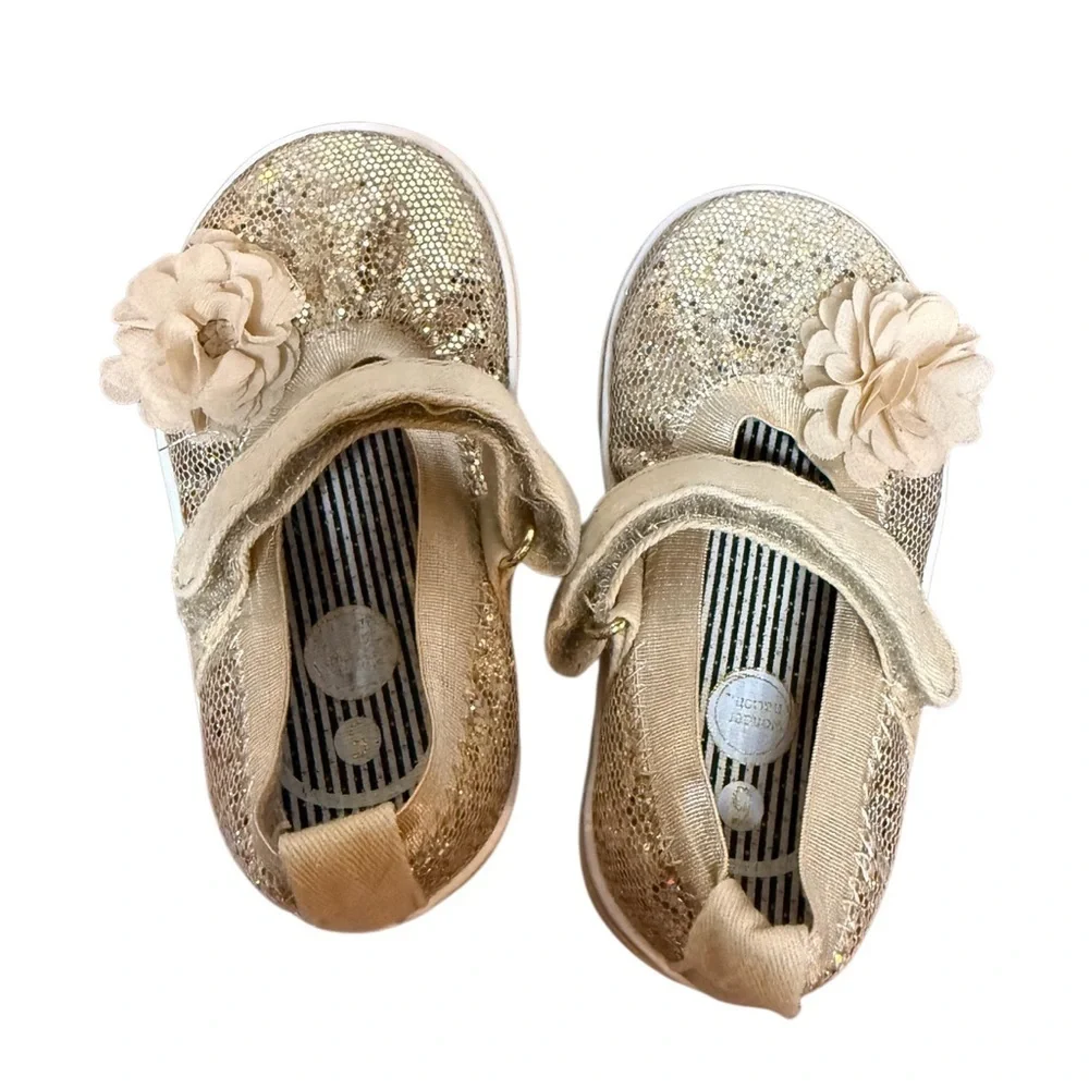 Gold Glitter Kids Shoes with Floral Accent by Wonder Nation-Size 5